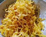 ราดหน้าเกี๊ยวกรอบ วิธีทำสูตร 2 รูป