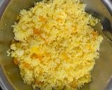Hình bước làm 1 của món Cơm chiên trứng muối chà bông