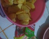Foto langkah ke 4 dari resep Perkedel Sosis (persatuan kentang dan telur).