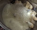 A picture of step 3 of Mulberry Ice cream with fresh cream.
