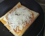 Foto langkah ke 5 dari resep Pizza roti tawar.