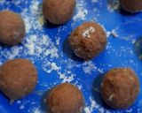 Foto langkah ke 2 dari resep Bola coklat cerres.