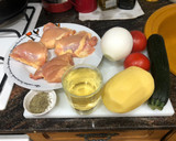 Foto del paso 1 de la receta: Contramuslos de Pollo al horno con verduras