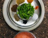 हलवाई स्टाइल आलू पूरी (Halwai style aloo poori recipe in Hindi) रेसिपी चरण 1 फोटो