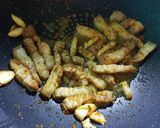 รูปขั้นตอนการทำที่ 3 ของ ผัดพริกแกงใต้หมูสามชั้นถั่วฝักยาว