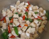 Foto langkah ke 3 dari resep Tumis tempe gembus.