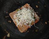 A picture of step 3 of Veg toast.