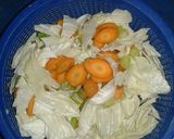Foto langkah ke 2 dari resep Oseng mie goreng mantappp.