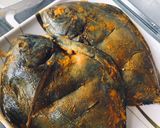 Gambar langkah 2 resipi Ikan bawal masak sambal.