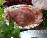 Foto del passaggio 1 della ricetta Arista in agret con vino bianco ed uva rossa