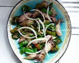 Foto langkah ke 4 dari resep Cumi Cabe Ijo.