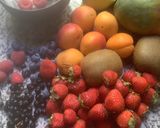 Une image de l'étape 5 de Cerises 🍒farandole 🍑🧅 fruits de saison 🍓🍐🍃.