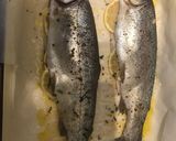 Egészben sült pisztráng salátával recept fázis 1 fotója