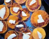 Foto del paso 2 de la receta: Pollo al horno con rodajas de zapallo