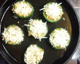 Foto del paso 3 de la receta: Zapallitos rellenos con vegetales, huevo y queso
