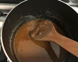 Gambar langkah 5 resipi Puding Caramel dalam bekas plastic.