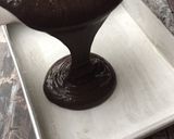 Foto langkah ke 11 dari resep Dark Choco Roll Cake with Cream Cheese Filling.