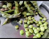 A picture of step 1 of Maharashtrian Toorichi Aamti (Fresh green pigeon peas curry).