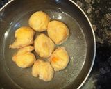 A picture of step 5 of Dahi Bhalla.