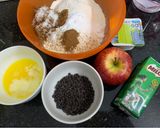 Hình bước làm 1 của món Muffin yến mạch táo chip 🍎