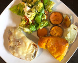 Foto del paso 3 de la receta: Pollo con muzarella al horno con verduras asadas y ensalada 🍗🥔🍠🥗