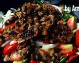 Foto langkah ke 5 dari resep Tumis Kerang Saus Tiram Pedas.