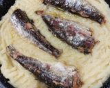 Une image de l'étape 2 de Sardines gratinées /duo de purée.