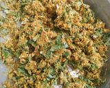 A picture of step 2 of Rice Thepla.