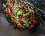 Foto langkah ke 3 dari resep Tumis Kerang.