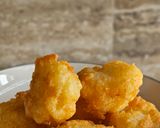 Foto langkah ke 3 dari resep Crispy Cheesy Hashbrowns.