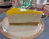 Foto del passaggio 19 della ricetta Cheesecake alla Vaniglia con Gelée al Mango🥧🥭