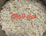 A picture of step 1 of Chavli dal ki kadi.