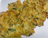 Foto del paso 4 de la receta: Tortitas de calabacín y patata