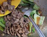 Foto langkah ke 6 dari resep Pokcoy Cah Daging Sapi.