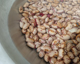 Foto del paso 1 de la receta: Alubias rojas con chorizo y gambas