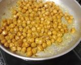 عکس مرحله 2 از دستور نخود برشته