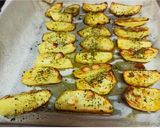 Foto del paso 1 de la receta: Dados de atún fresco con guarnición de patatas