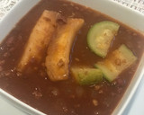 Foto del paso 3 de la receta: Sopa de frijoles con chorizo mexicano, yuca y calabacitas