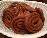 A picture of step 6 of Rice chakli.