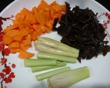 Hình bước làm 2 của món Bánh mì nhân cà ri gà