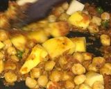 A picture of step 3 of Healthy Chana Soya Curry.