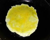 A picture of step 5 of Omelet Sandwich.