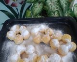 Foto langkah ke 7 dari resep Donat Mochi.
