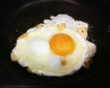 Foto del paso 3 de la receta Huevo frito con tostadas al parmesano