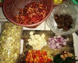 Foto langkah ke 1 dari resep Tumis kulit melinjo toge dele pedes nampol 😁.
