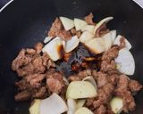 A picture of step 3 of Beef and vegetables stir fry.