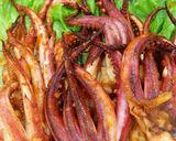 Hình bước làm 2 của món Râu mực nướng sa tế