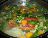 Foto langkah ke 7 dari resep Sayur sop ayam/sapi ala keluarga.