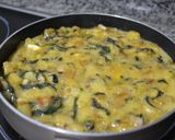 Foto del paso 8 de la receta Tortilla de patatas y espinacas rellena de queso fresco