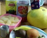 A picture of step 1 of Fruity creamy chaat.